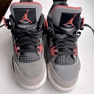 Kids Air Jordan Nike 4s (almost new)